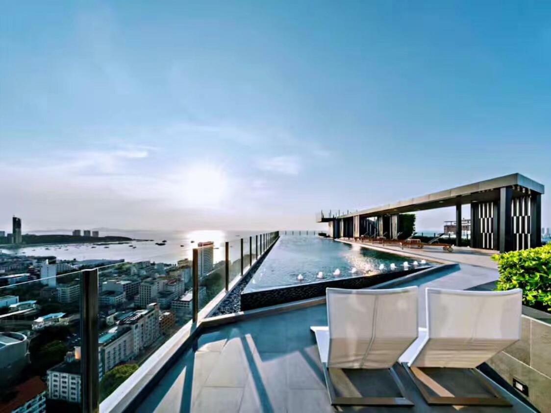 The Base Appartement Pattaya Buitenkant foto